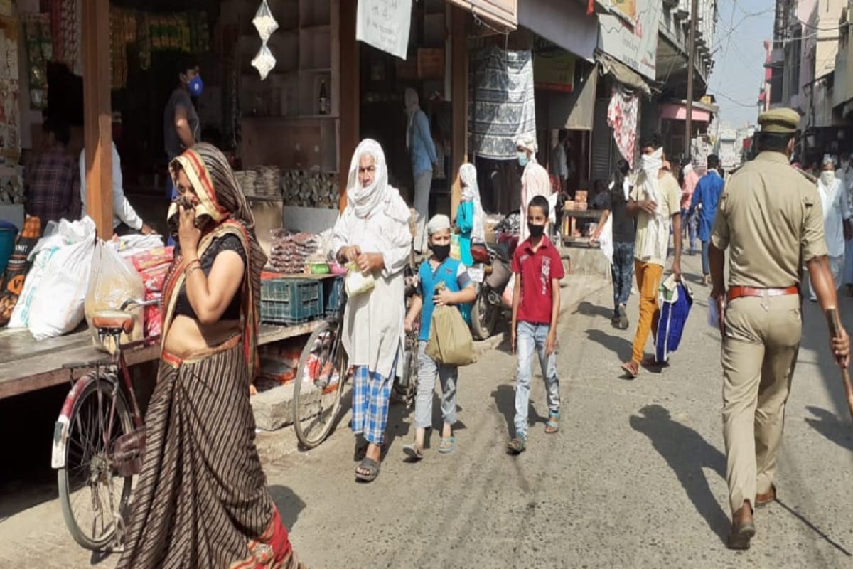 Meerut, Uttar Pradesh Lockdown 4.0 Latest News Update Today, all shops opened in market at many district and Lockdown will end after three days