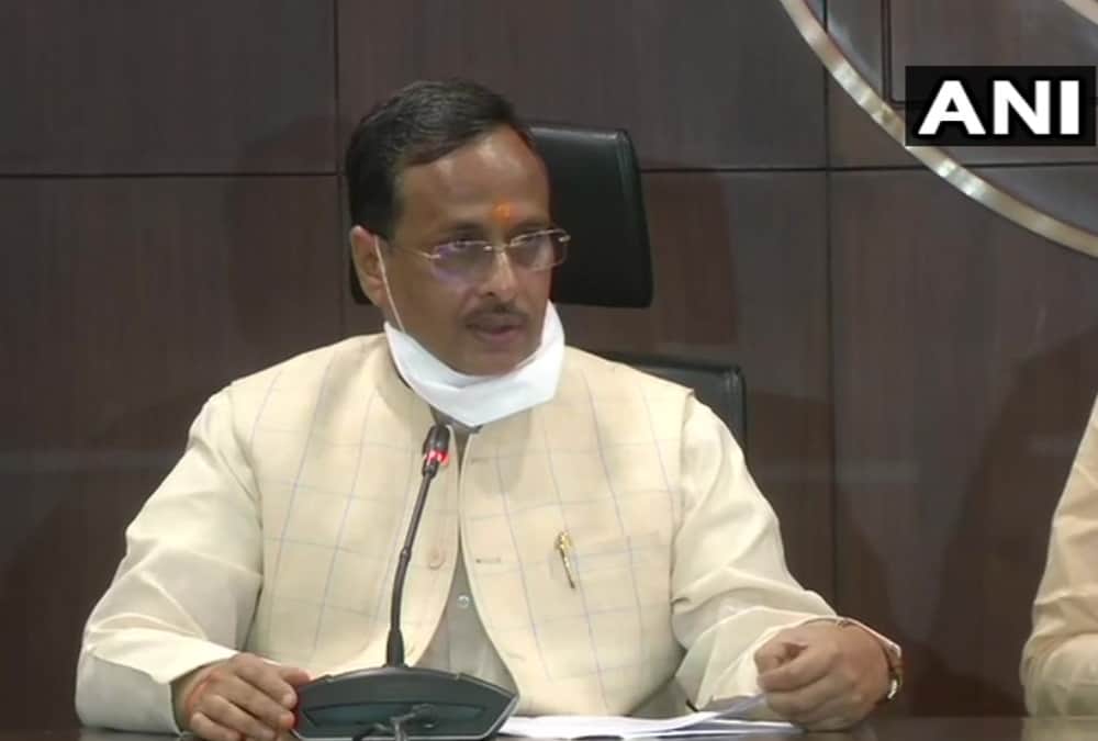 Agra shri paras hospital case victims demand justice to CM Yogi Adityanath