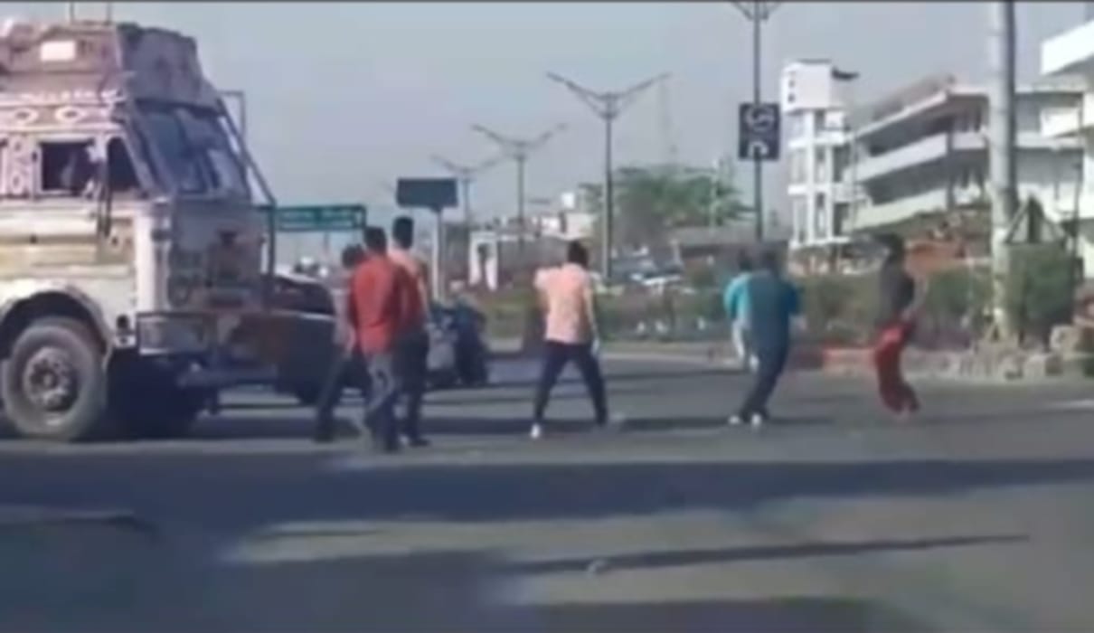 firing in dehradun patel nagar, video viral on social media