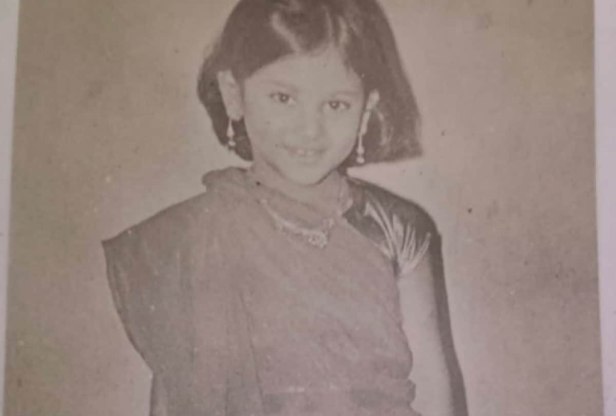 ramayan sita aka dipika chikhlia share childhood throwback photo with saree