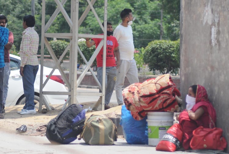 Coronavirus, Lockdown, Migrant Workers Facing Problems in Ludhiana
