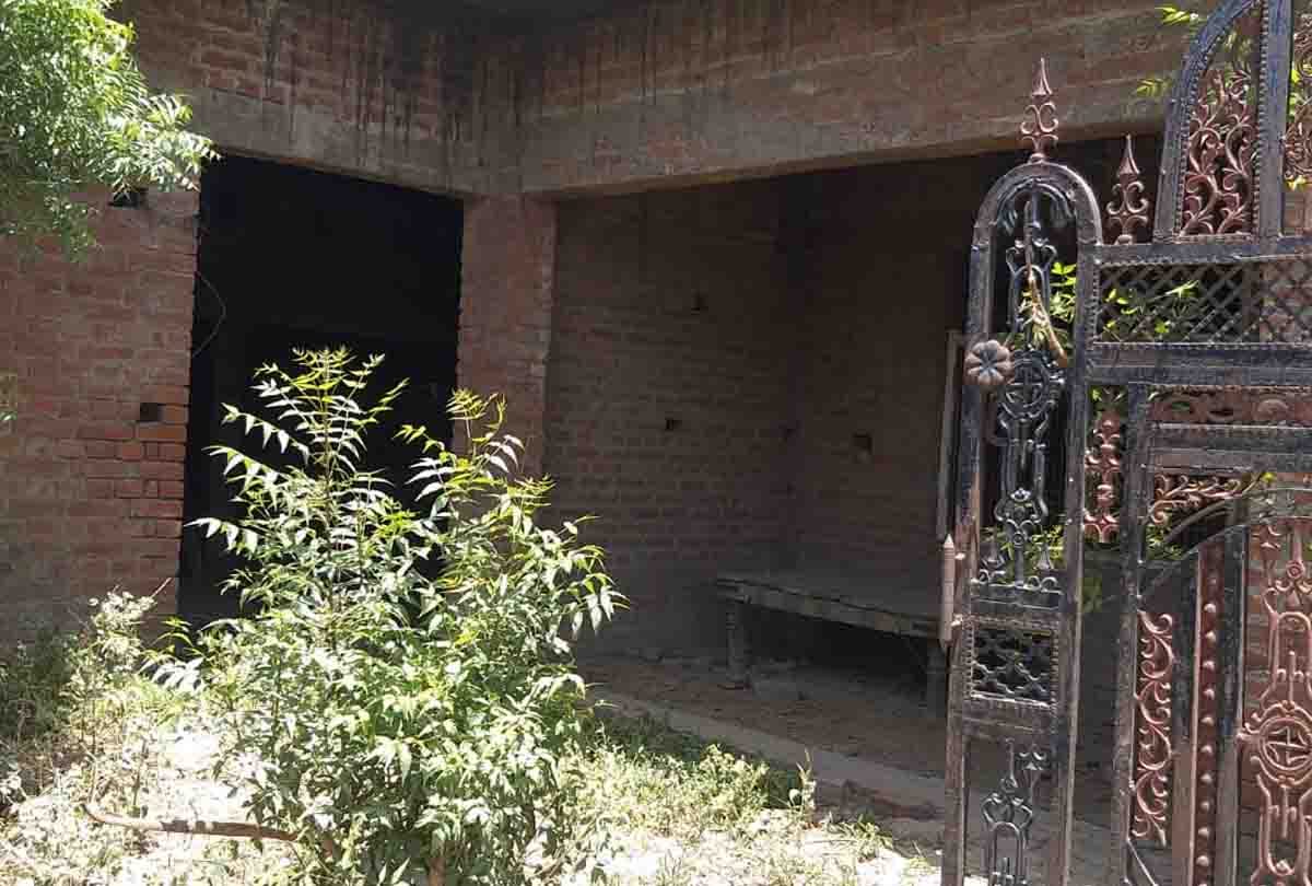 Etawah: Land worth crores acquired by killing brother