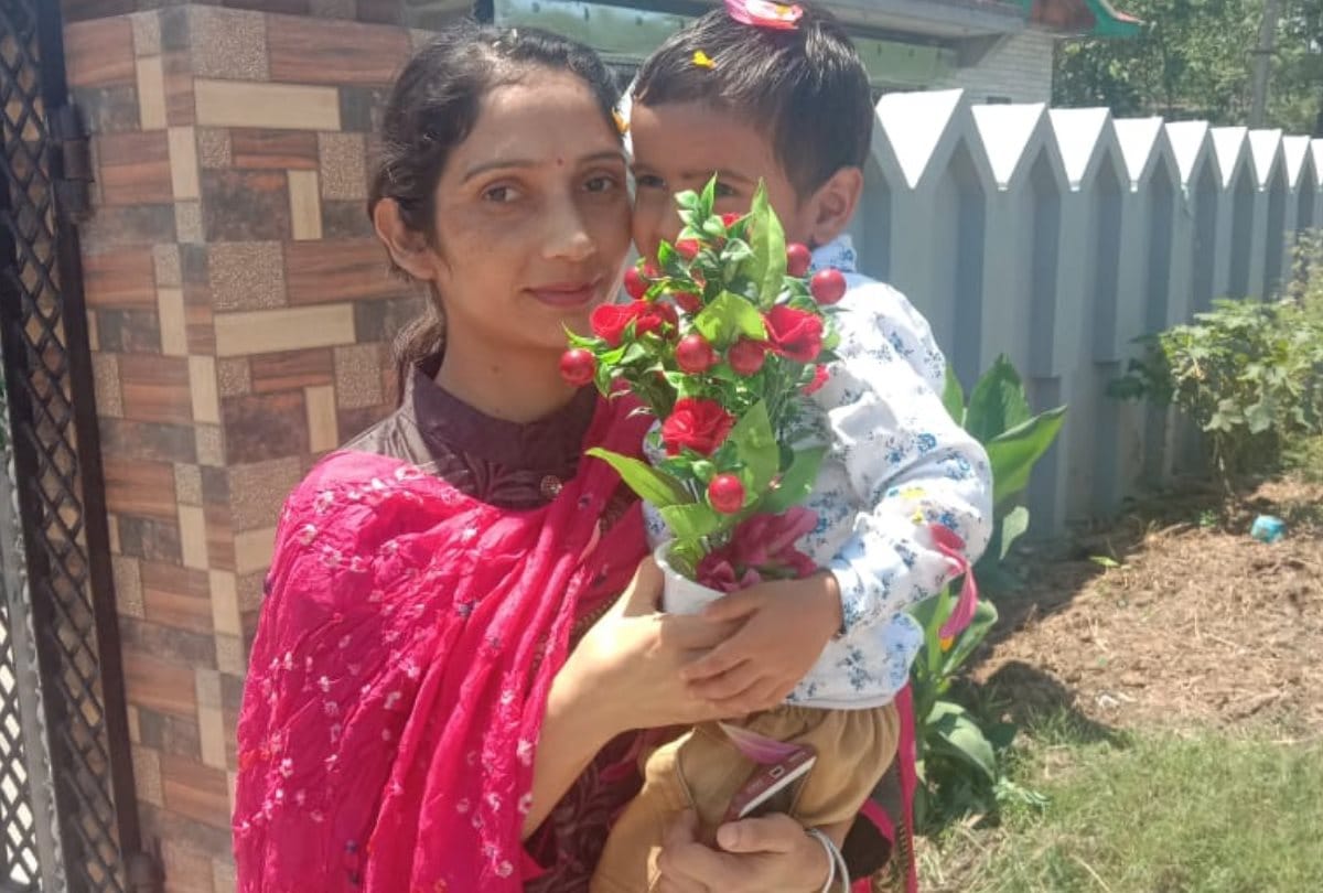 Corona Warrior Three year old son gave warm welcome to mother returning home after 21 days in Hamirpur Himachal Pradesh