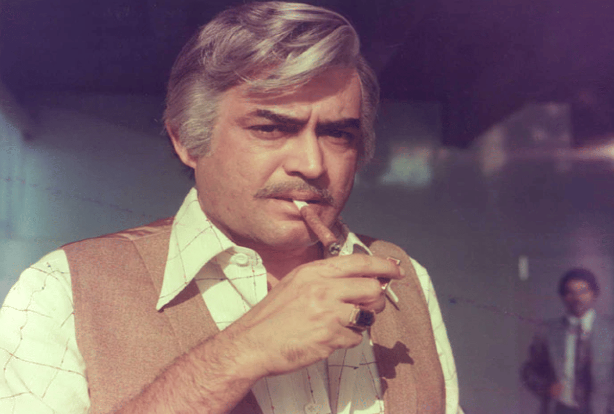 Sanjeev Kumar Birthday Actor Knows His Age is Short So He Chooses Aging Characters For Himself