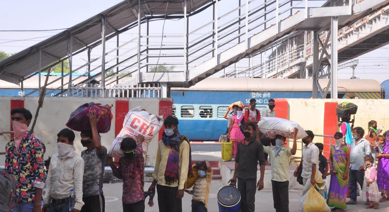 1238 laborers brought in trains from Ludhiana and Rajkot