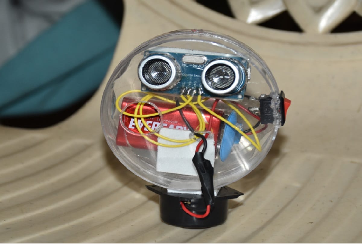 an alarm will sound as soon as one meter is near