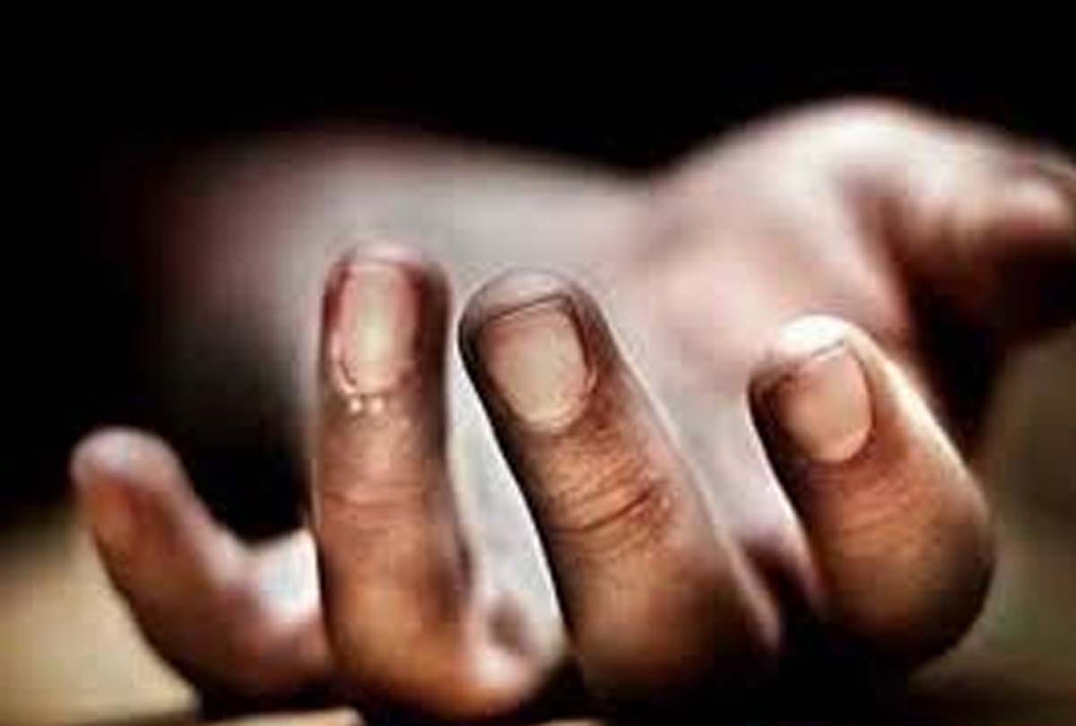Brick and kiln worker returning home dies