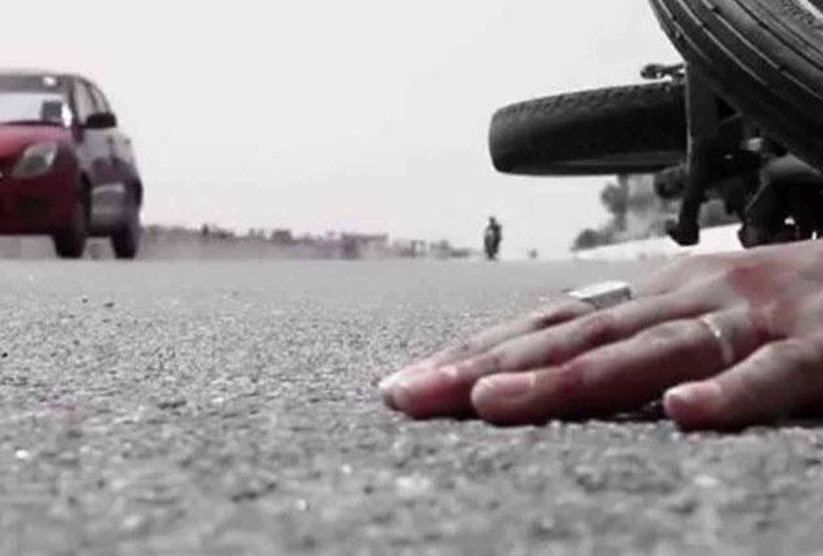 Bike rider killed in road accident in kanpur