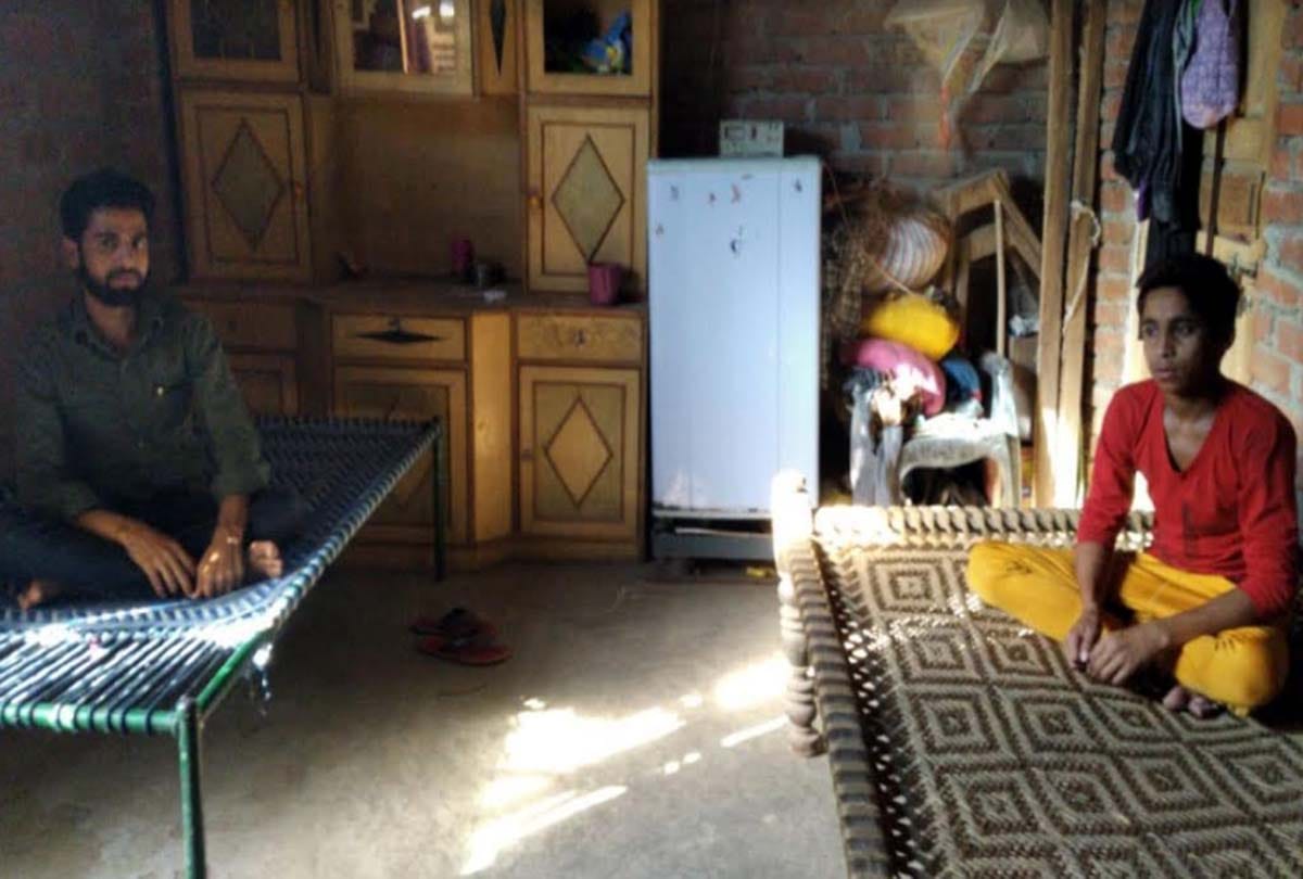 Migrant laborers become alien in their village in kannauj