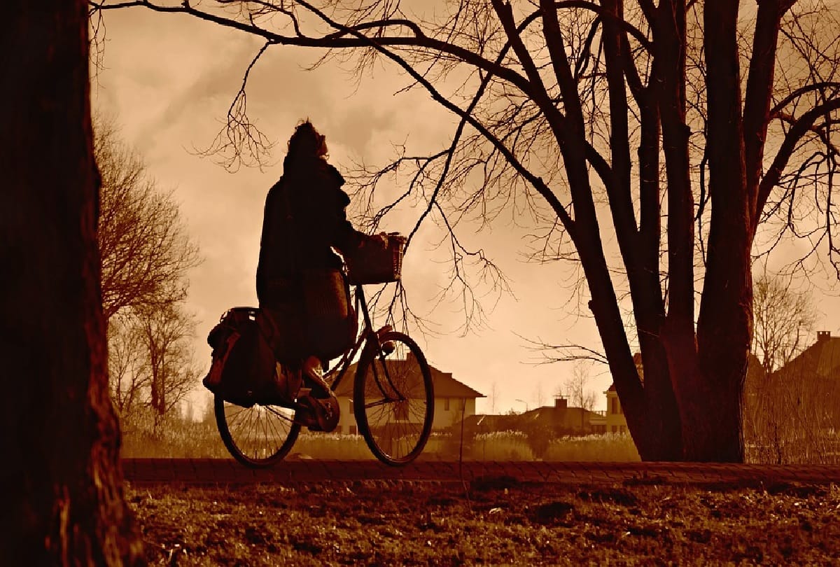 coronavirus social distancing benefits importance of cycling during lockdown