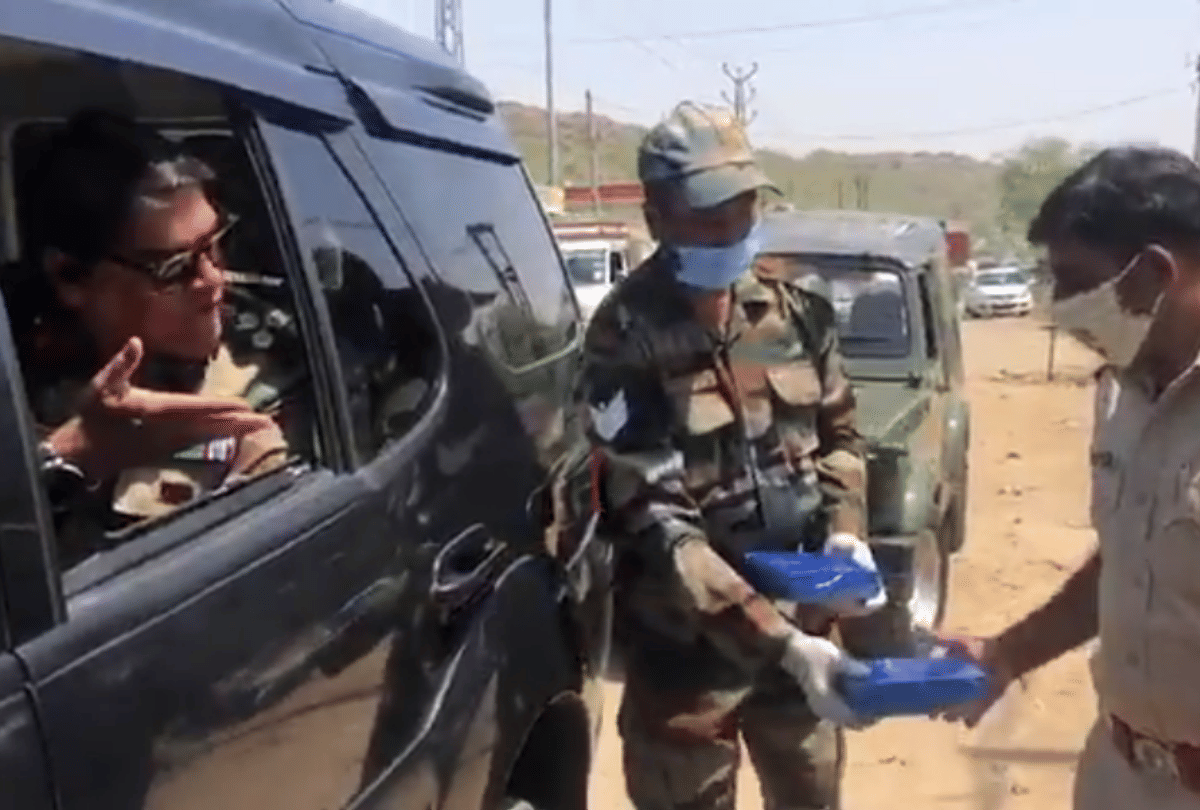 anupam kher praises a video of army brigadier salutes policemen in fight against coronavirus