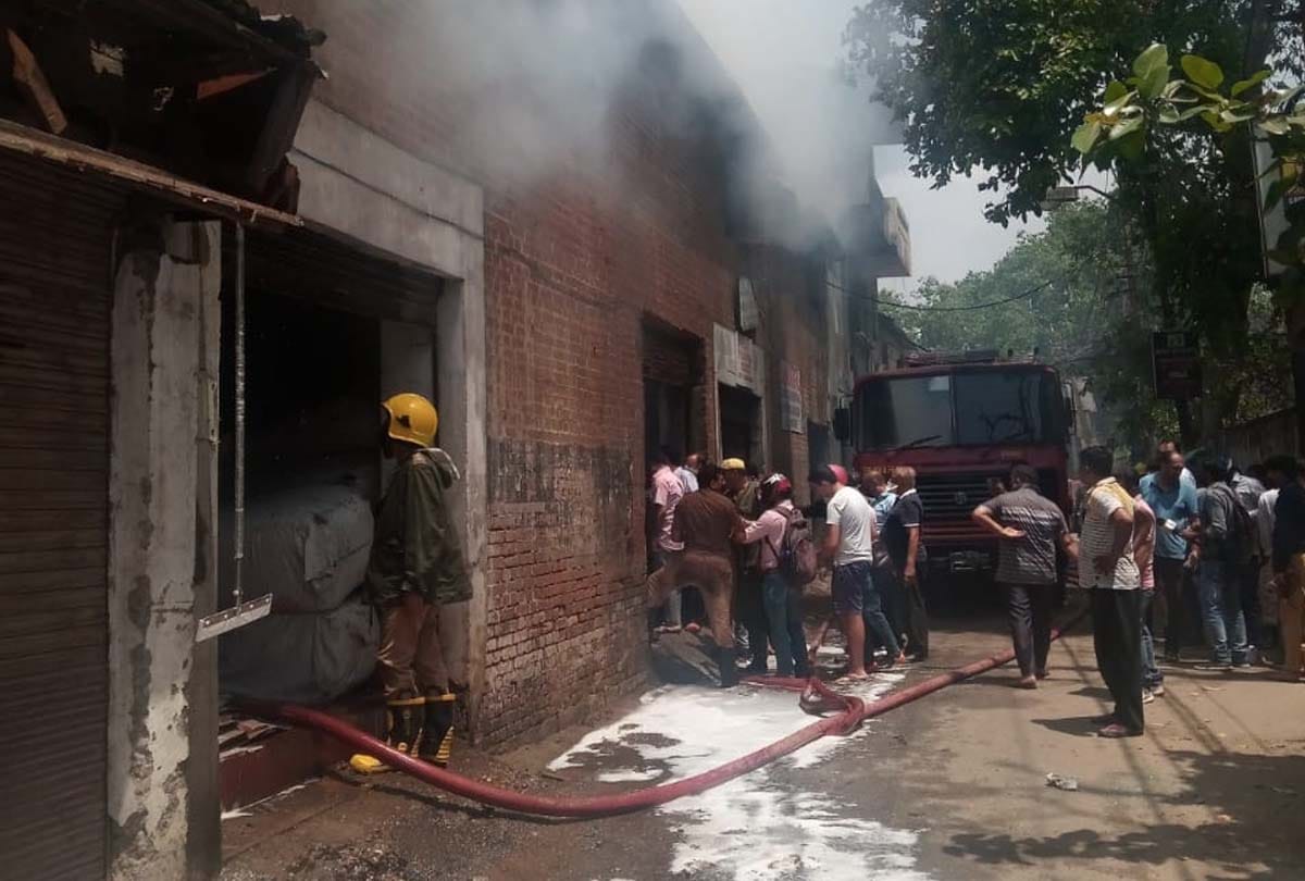 Fire brokeout at steel and plastic godown near commerce College jammu kashmir