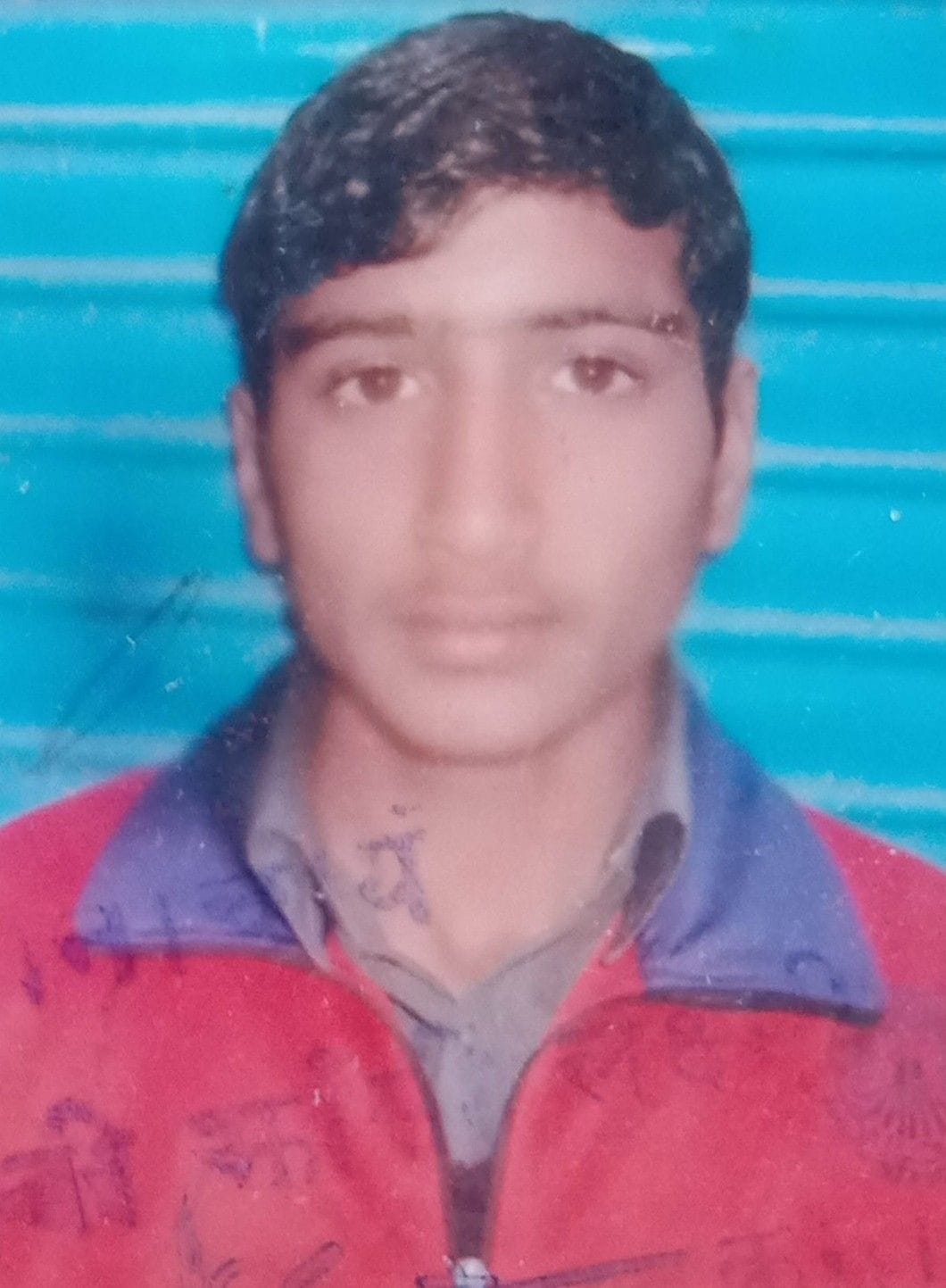 A Shopkeeper found dead in a room in suspicious condition.