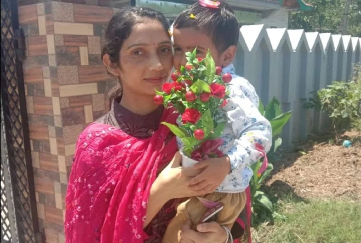 corona warriors staff nurse of hamirpur return home after 21 days after quarantine