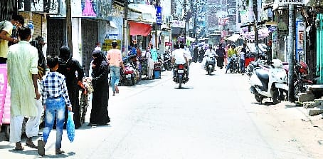 E-rickshaws started running in the city without permission, traffic jammed in the streets