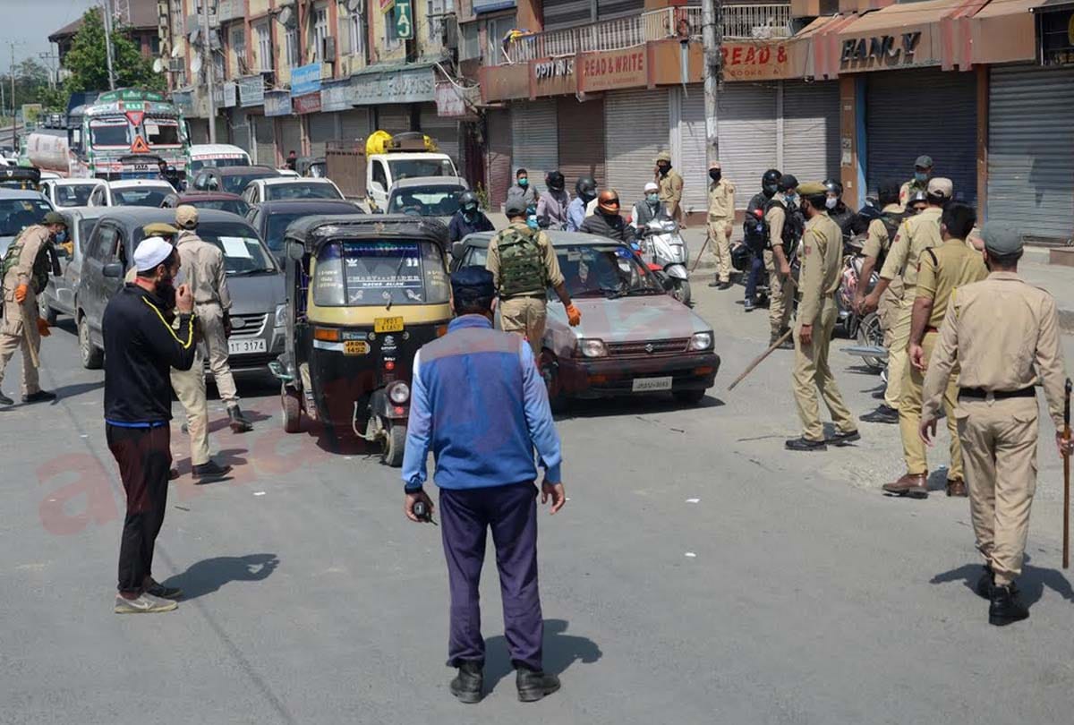 Coronavirus in Jammu Kashmir (J&K) news in Hindi, People violated lockdown rules in Srinagar