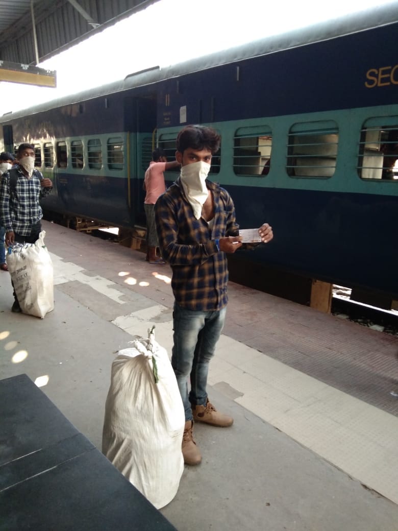 Shramik special trains were delayed by 12 to 22 hours