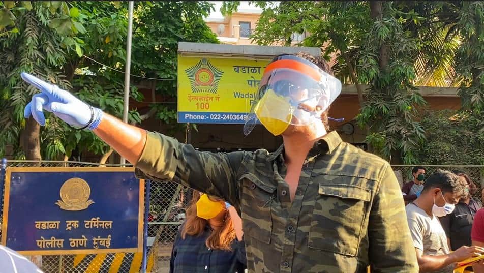 Sonu Sood is arranging buses for migrants multiple buses left from Wadala