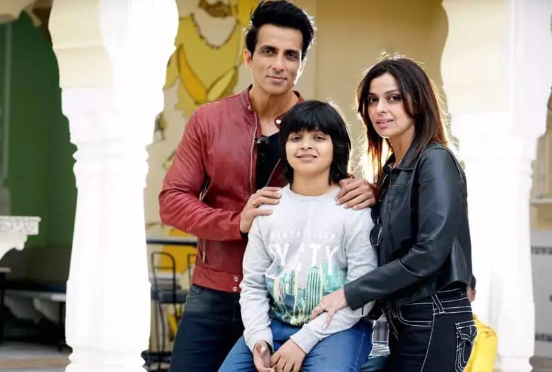 Sonu Sood Wife Sonali Sood Away From Limelight Know Everything About Actors Life