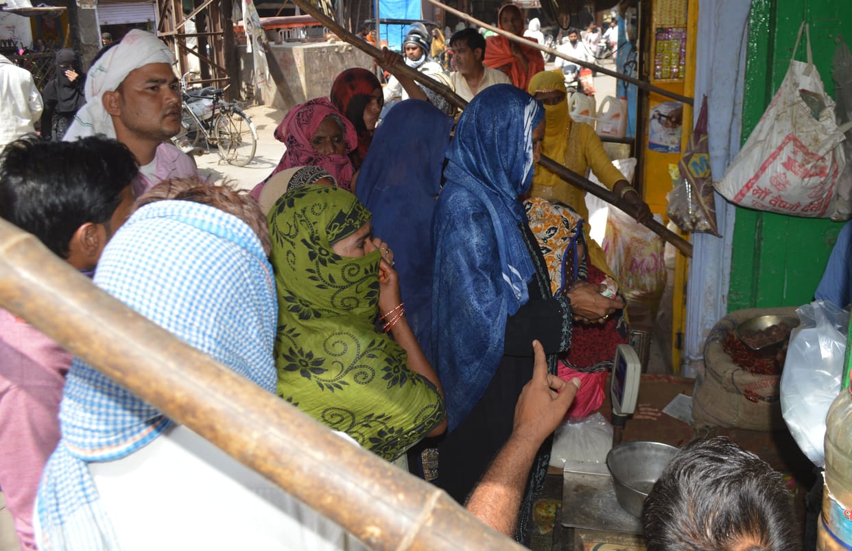 Hathras: Open market as per the roster showed a lot of excitement