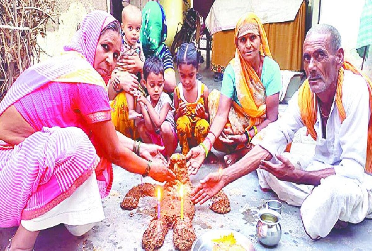People Offering Prayer Govardhan Puja To Beat Coronavirus Crisis In Mathura