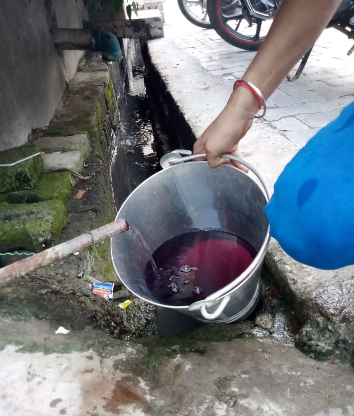 Red water supply in Jatwara Jadid