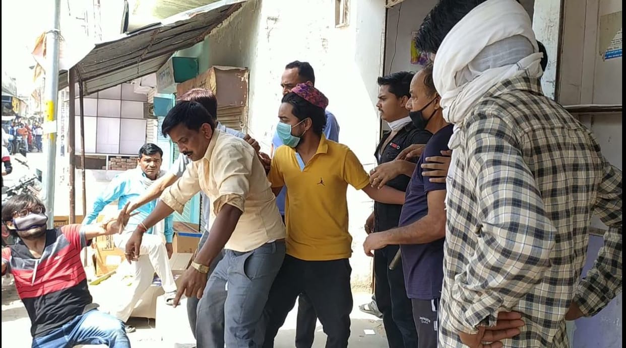 Traders clash in market, video viral