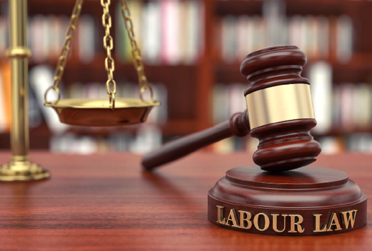 Career in Law how to become a corporate lawyer and What a corporate lawyer does
