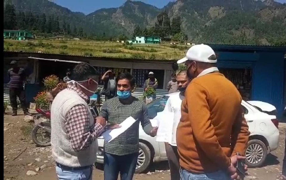 Coronavirus in uttarakhand: State Minister son Gone to urgam ghati with Friends Without pass