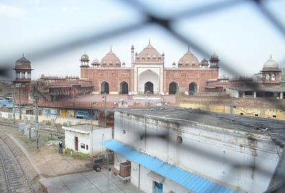 Jama Masjid idols of Lord Keshavdev buried lawsuit Civil Judge agra