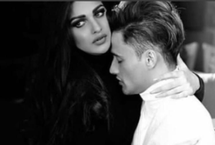 Bigg Boss 13 Himanshi Khurana share romantic photo with  Asim Riaz