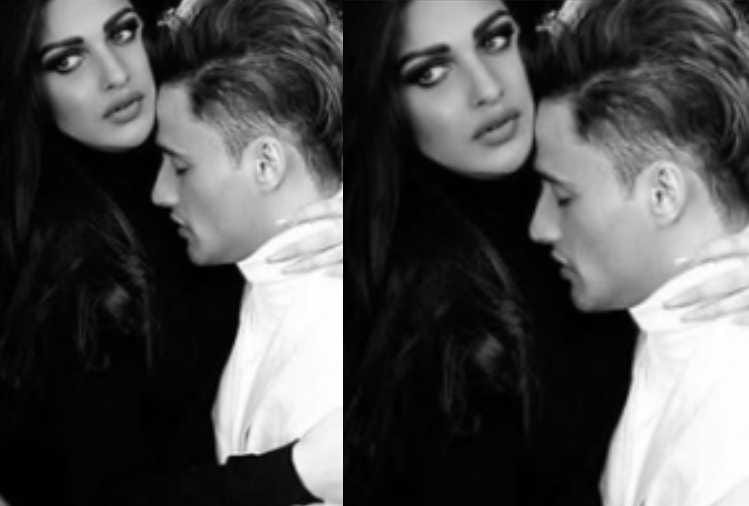 Bigg Boss 13 Himanshi Khurana share romantic photo with  Asim Riaz