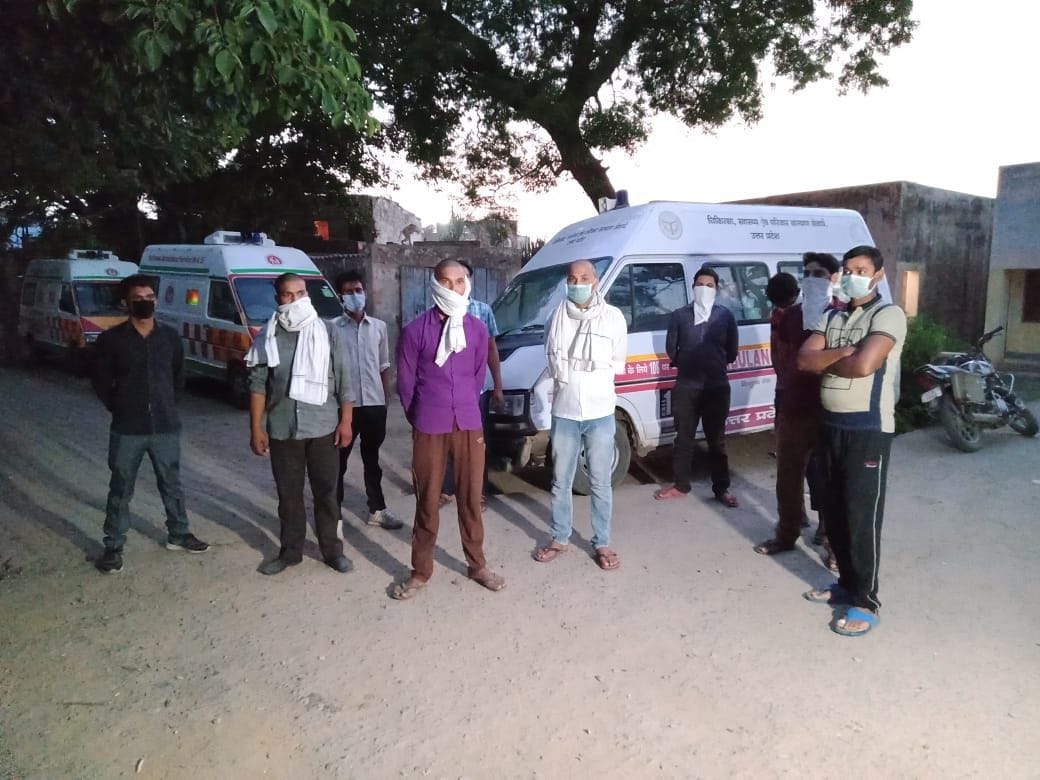 Hathras: Program ambassador of 108 ambulance with EMT and pilot charged with assault
