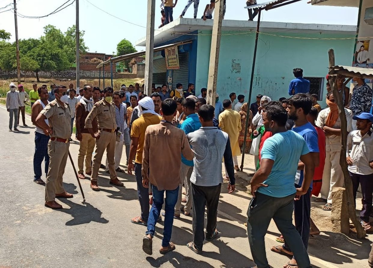 Seven people injured by their maiden weapon