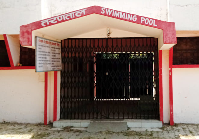 Lockdown: no open swimming pool lock