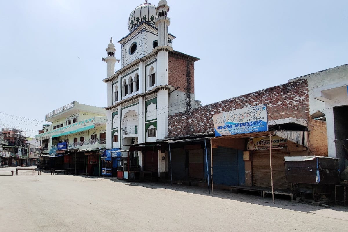 Eid 2020, Muslim peoples have pray on homes in six district of Uttar Pradesh on eid during lockdown