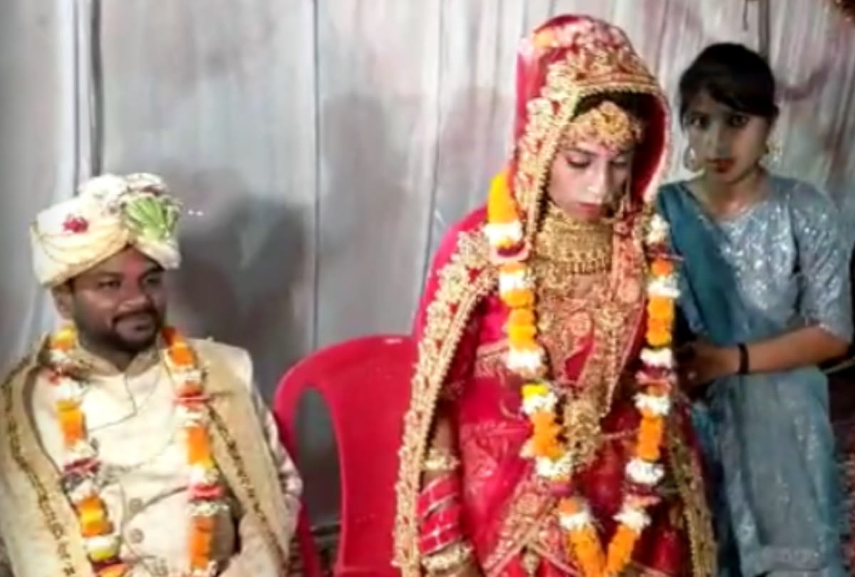 bride reached groom house with family for wedding during lockdown