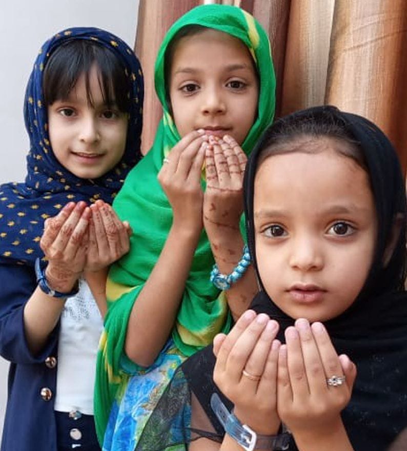 Eid congratulations from the heart, no hugs
