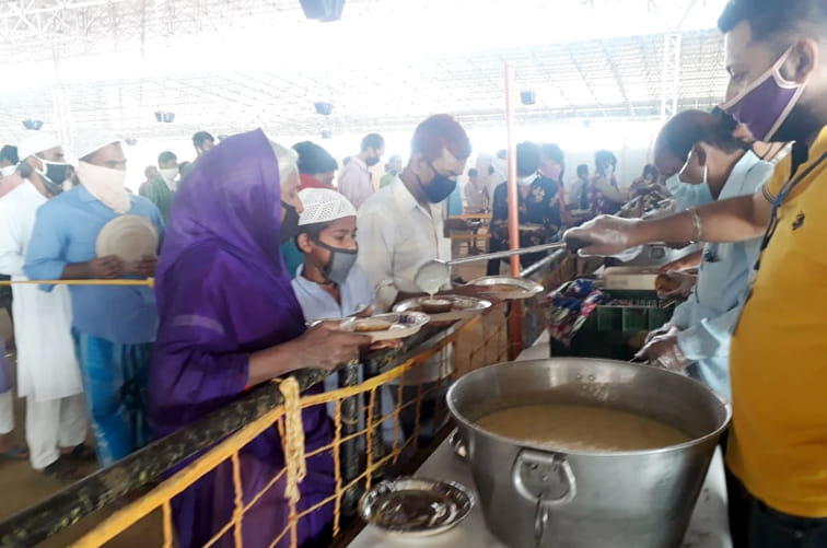 The example of Hindu Muslim harmony was seen