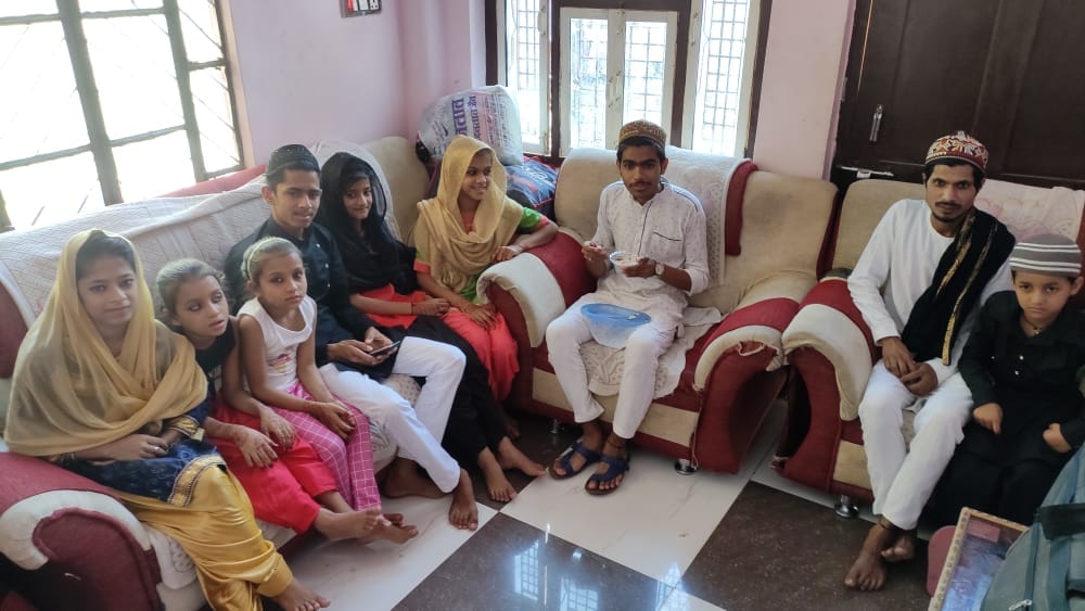 eid celebrated in homes, prayer in home