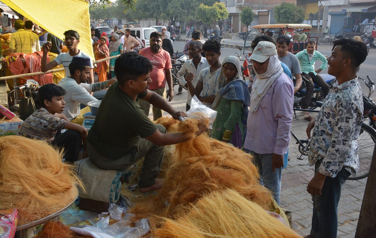 Administration's apeal, keep social distance on Eid