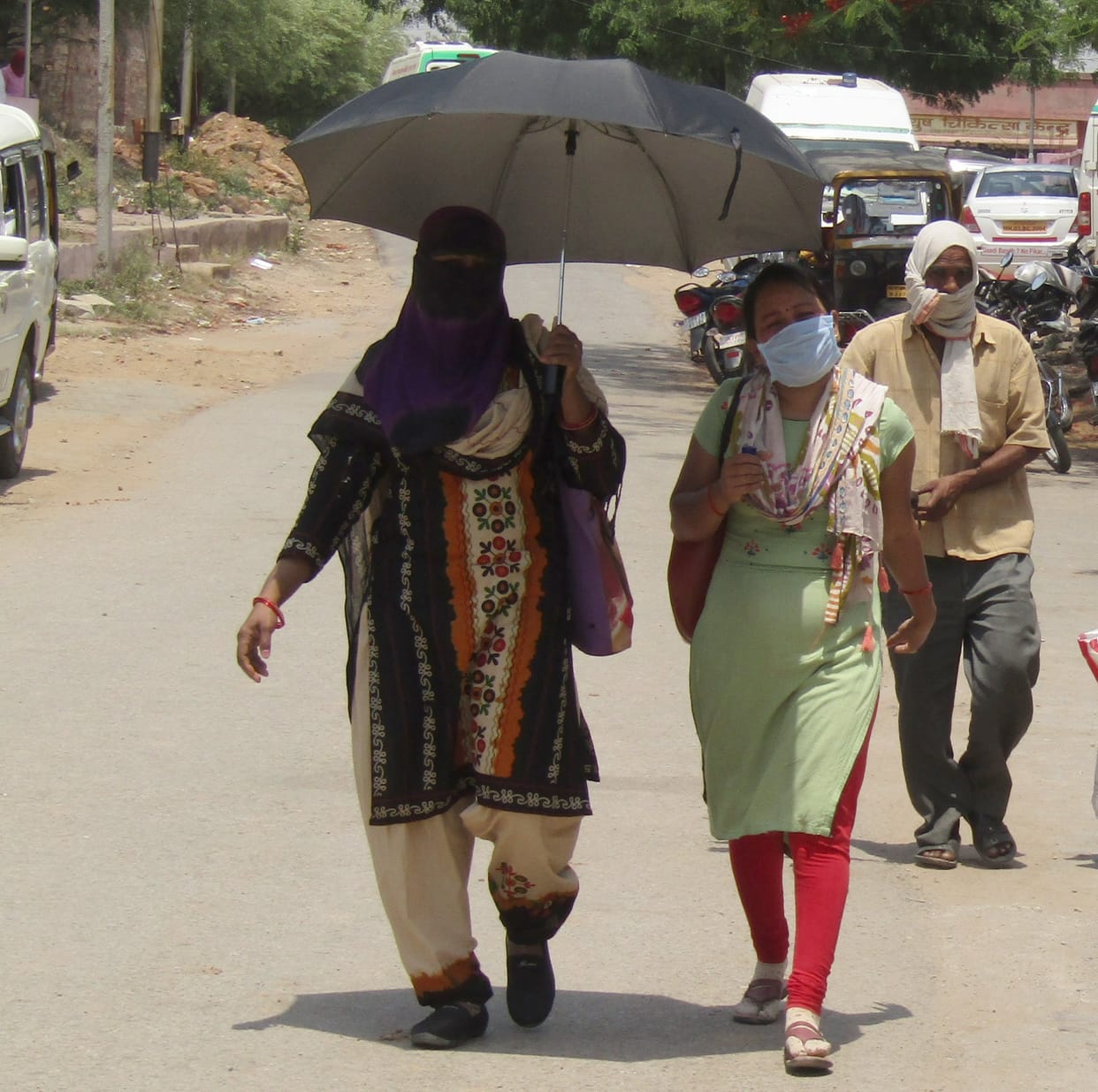 Mercury climbed to 44.9 degree Celsius, people suffering