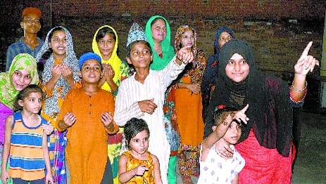 Ramadan farewell to the burdensome mind .. Eid without happiness