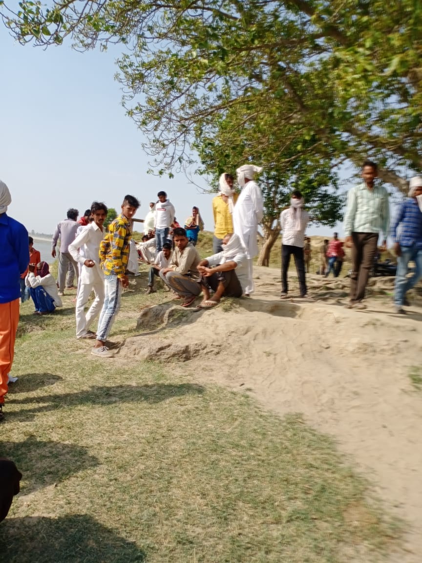 Teenager drowned in Yamuna, search continues