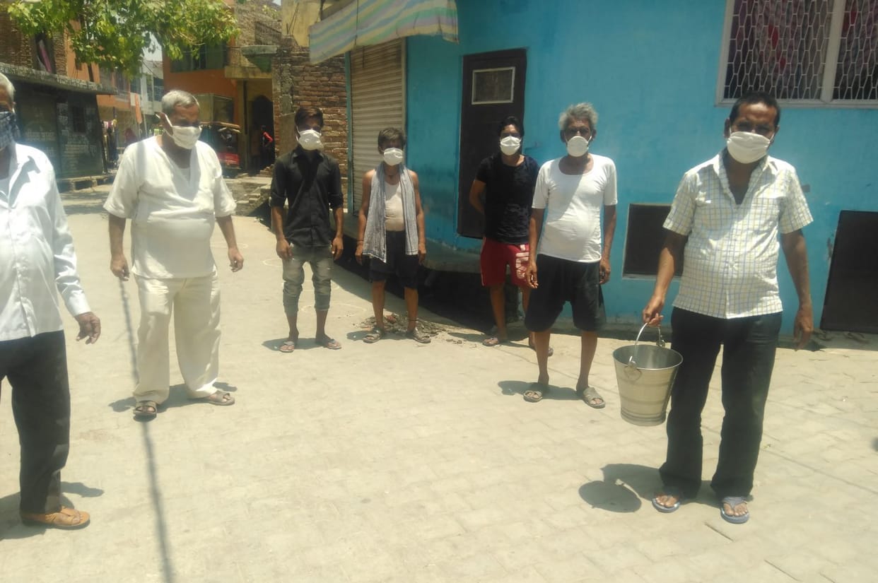 People angry due to red water in Jatwara Jadid