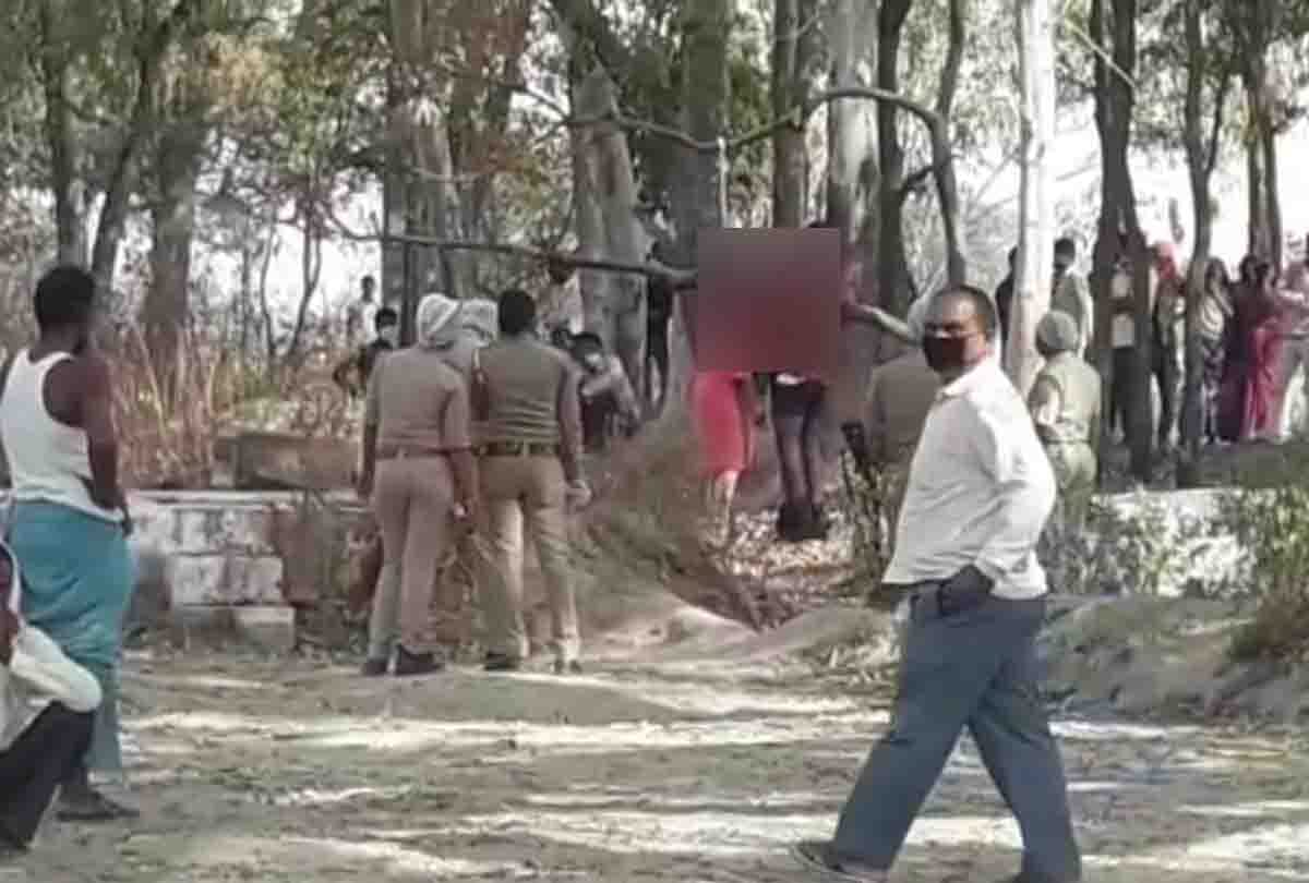 Love couple hanged themselves to death