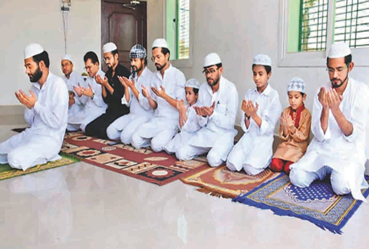 Pratapgarh: distance from mosque and Idgah, Eid prayers performed in homes