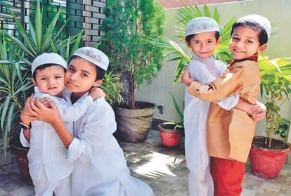 Pratapgarh: distance from mosque and Idgah, Eid prayers performed in homes