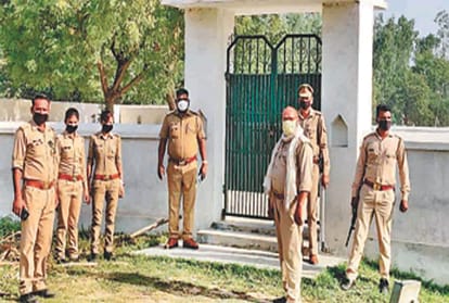 Pratapgarh: distance from mosque and Idgah, Eid prayers performed in homes