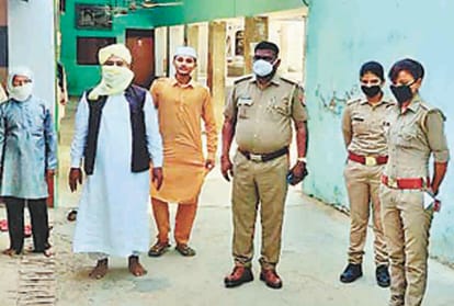 Pratapgarh: distance from mosque and Idgah, Eid prayers performed in homes